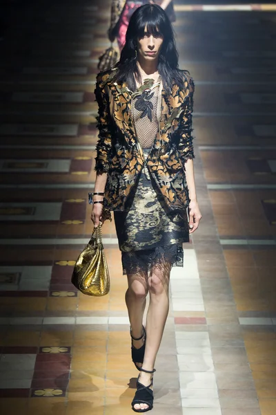 Look 51